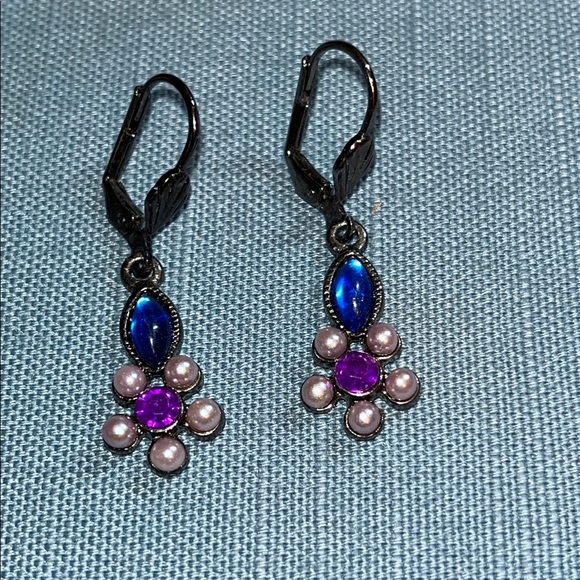 Jewelry - Gun metal floral dangle earrings, blue and purple